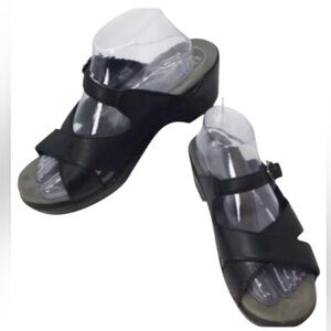 Dansko women’s 10 black leather slide sandal clogs with crisscross straps